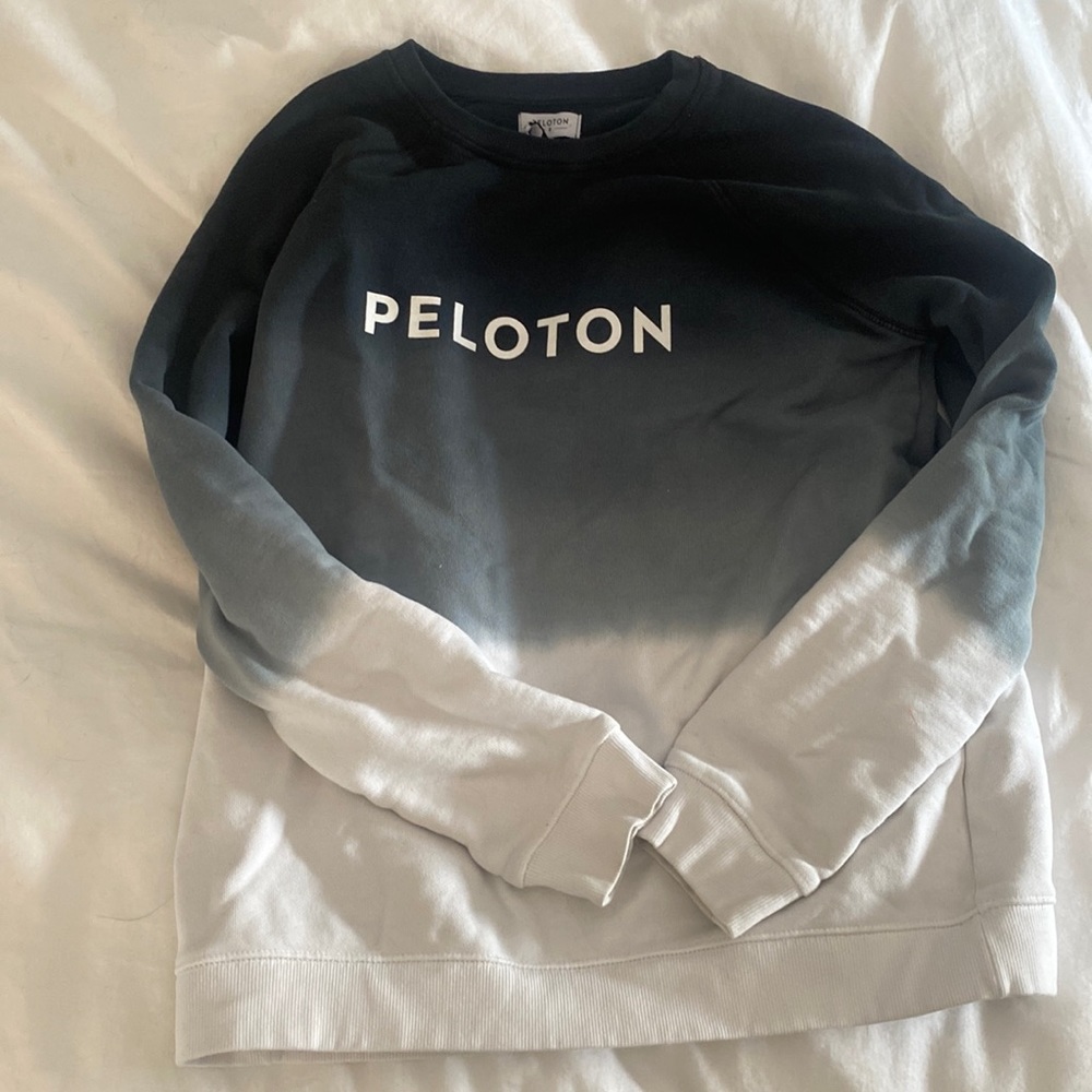 Peloton sweatshirt size small. Worn twice.